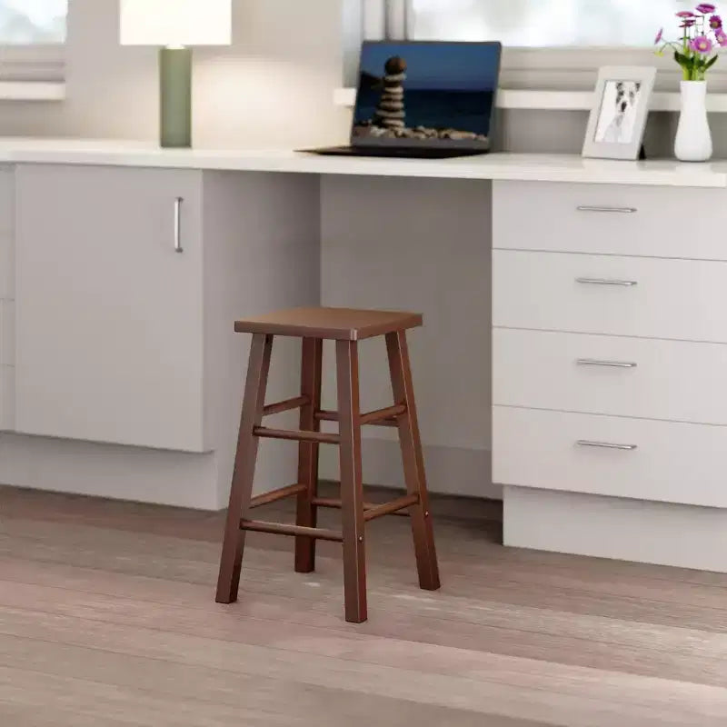 Tabouret de bar hauteur comptoir au design classique en bois